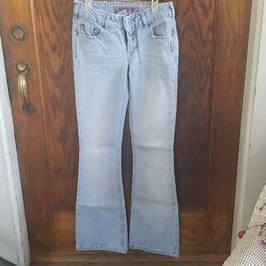 Like New Women's/Junior' Silver Jeans Size 26/33.